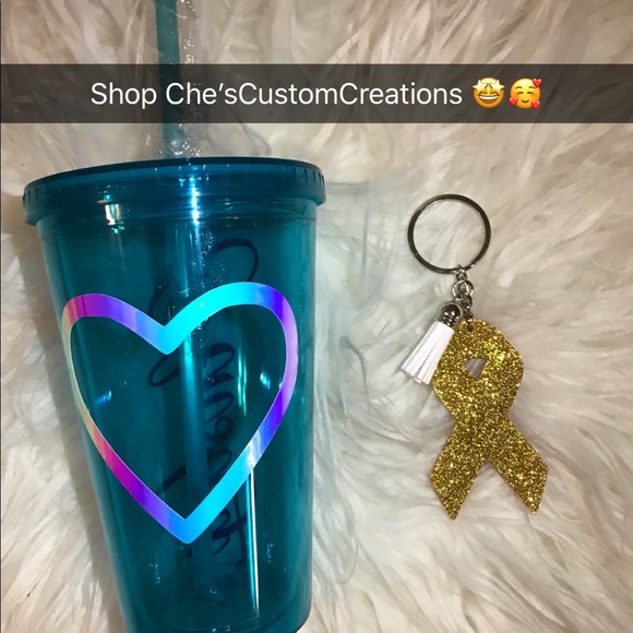 Personalized items. - Picture 3 of 8